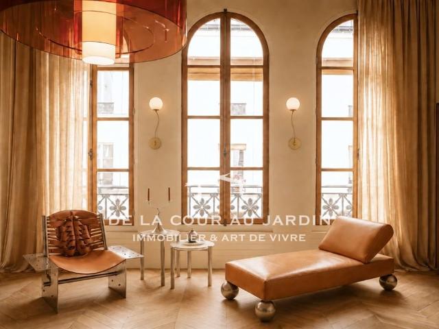 Duplex singulier entre République et canal Saint Martin 118m² Paris 10ème