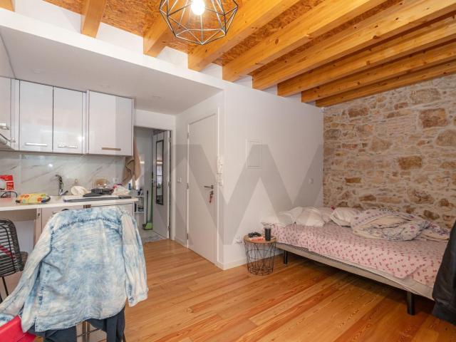 Duplex Studio in the Historic Center of Coimbra with Expenses Included – Prime Location