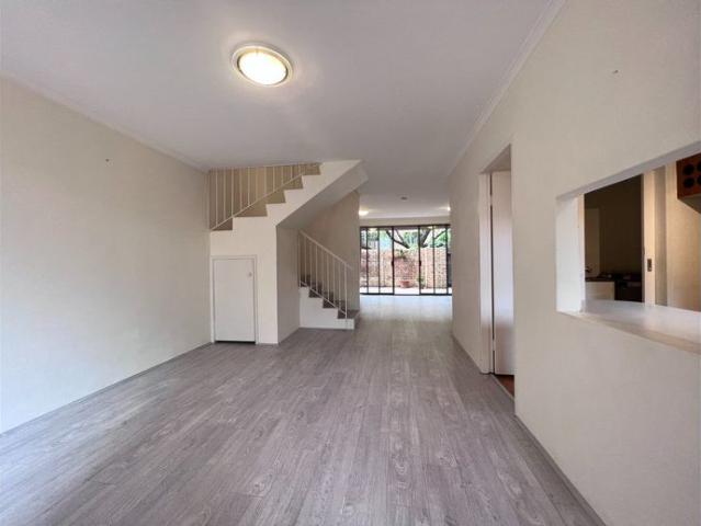 Duplex style with courtyard all fenced Townhouse