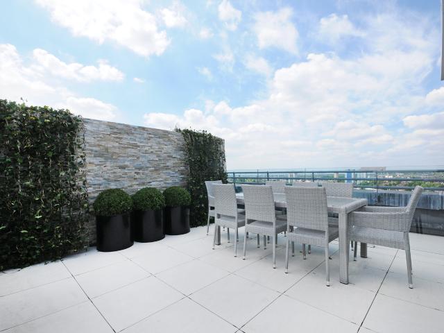 Duplex Penthouse, Boydell Court