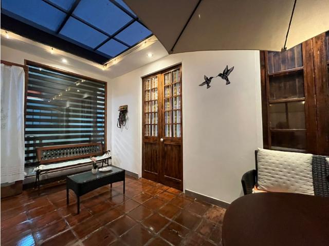 Duplex penthouse de 4 dormitorios, 3 baños, terraza y cochera