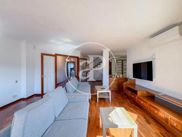 Duplex penthouse for rent in Son Armadams