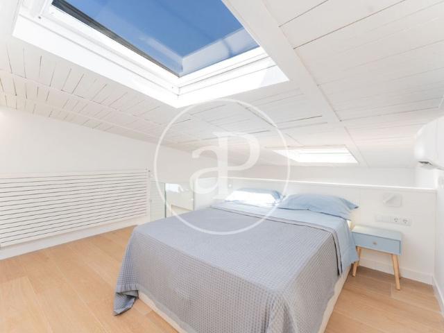 Duplex penthouse for rent with terrace in Gran Via