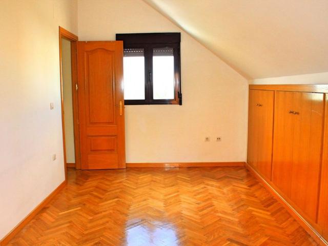 Duplex Penthouse Requena OTRAS