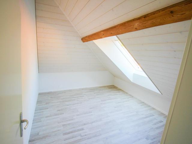 Condominium apartment with 2.5 rooms on sale in Fleurier 79 m² | dreamo. Ch