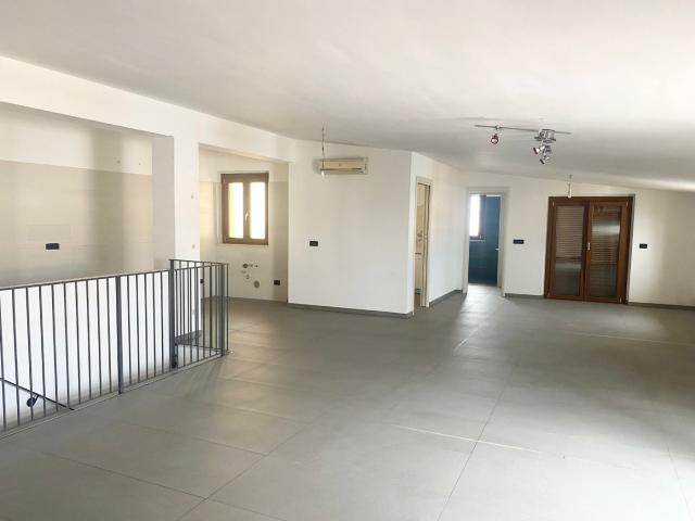DUPLEX RECENTE COSTRUZIONE CON GARAGE A SAMBUCETO rif. PE A 1280 Italia Affitti