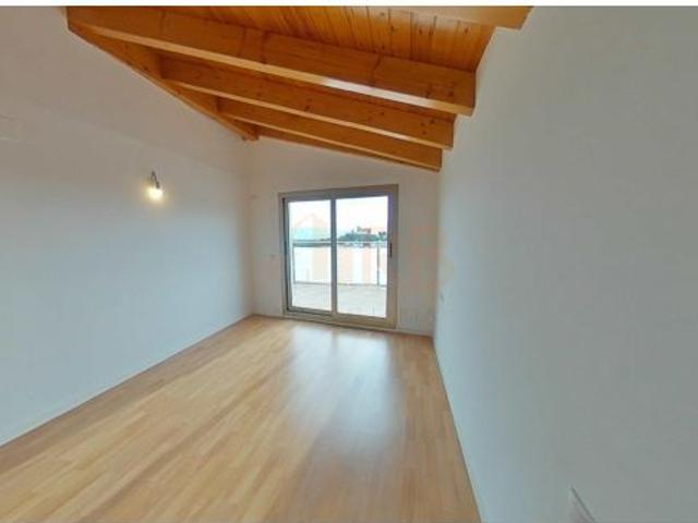 Dúplex reformado con 2 grandes terrazas: diseño, luz y valor seguro