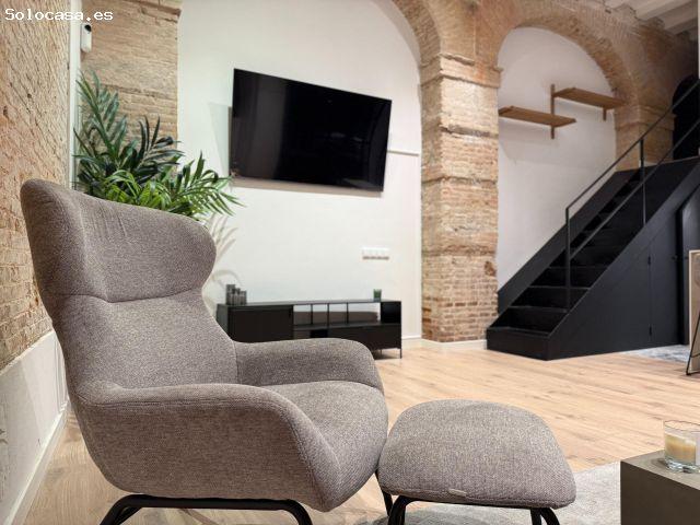 Dúplex reformado y amueblado en el Gòtic
