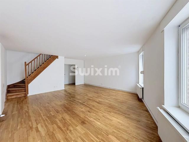Duplex rénové avec terrasse, jardin et aucune charge de copr. 81m² Wattrelos