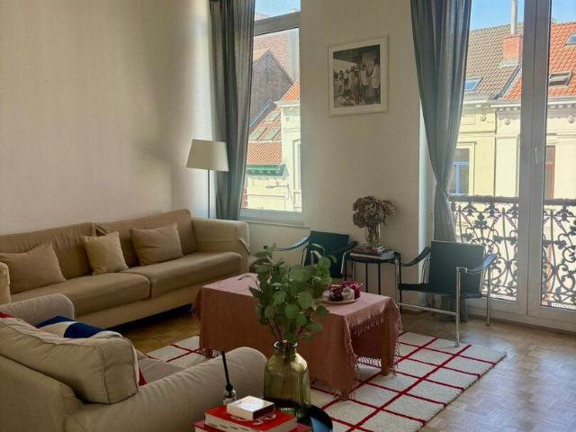 Duplex with terrace and communal garden Châtelain