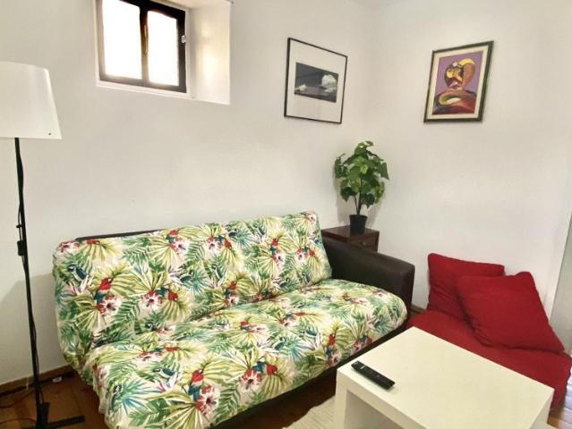 Duplex with terrace in Alcãntara