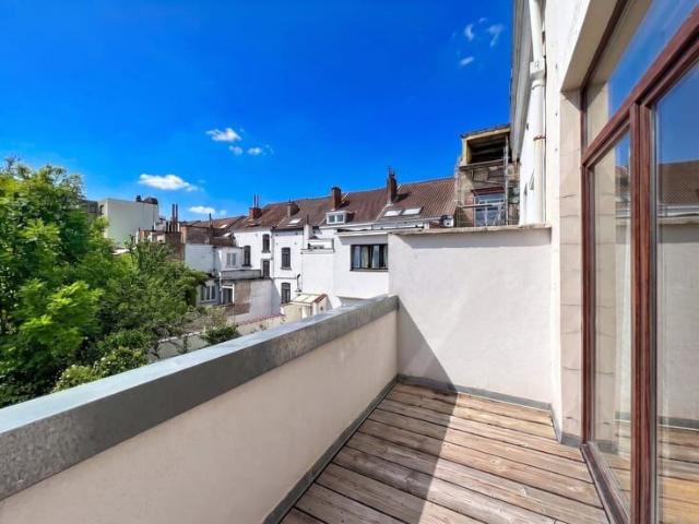 Duplex with terrace