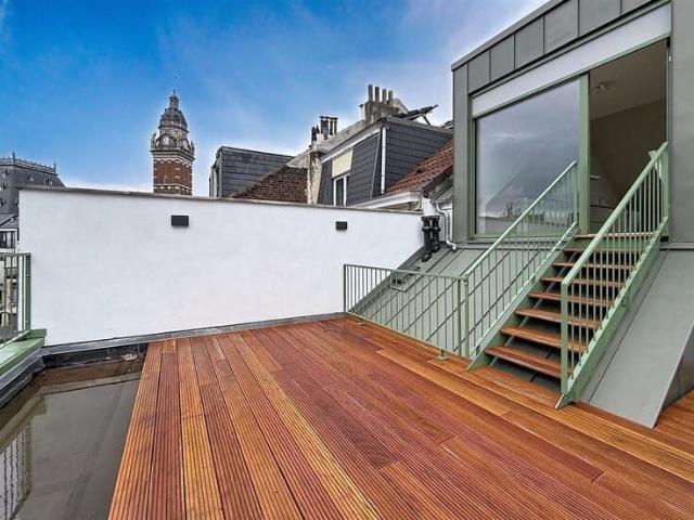 Duplex with a beautiful terrace, thoroughly renovated as new