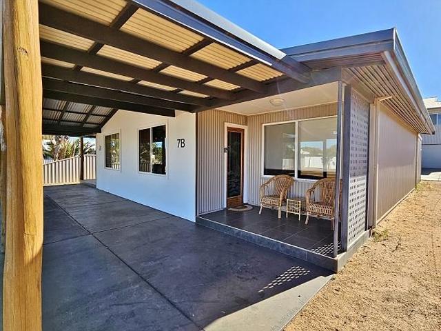 Duplex with common wall Fully Furnished as holiday home Break lease SUBJECT TO LEASE SIGNING
