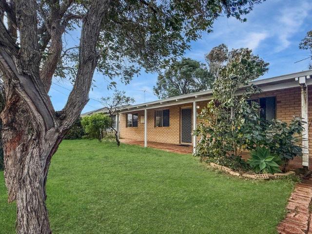 Duplex with Huge Backyard in a Convenient Mandurah Location