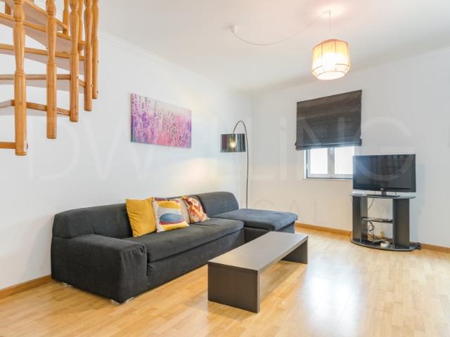 Duplex T1+1 com garagem junto à Avª da Liberdade