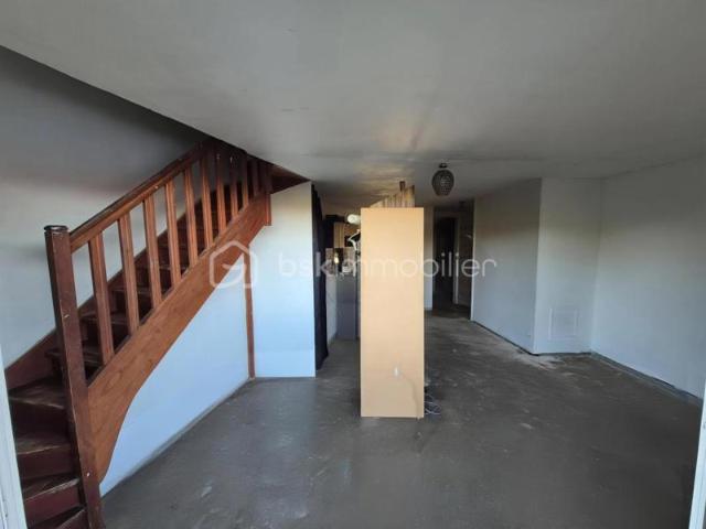 Duplex 2 pièces – 52,50 m² Carrez 65,14 m² au sol – Saint Genis Laval