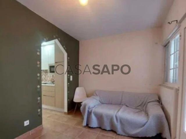 Duplex T2 para alugar em Almada