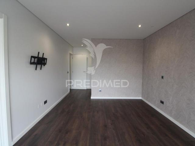 Duplex t3+1 com grandes terraços montijo