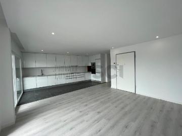 Duplex T3+1 Quinta da Fábrica Parqueamento e Varandas 100m² Corroios