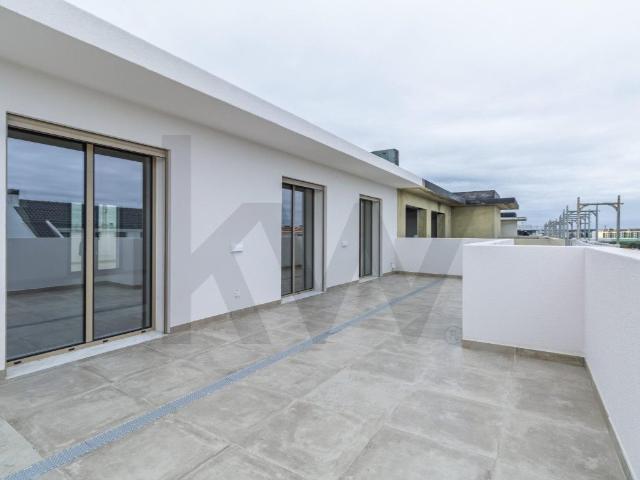 DUPLEX T3 +1 Duplex com varanda, terraços e BOX 180m² Montijo e Afonsoeiro