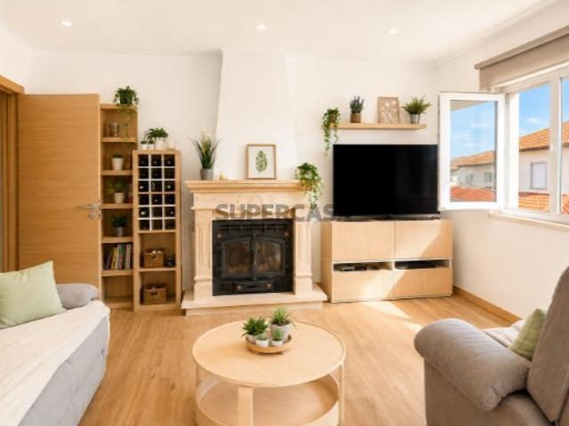 Duplex T3 em Charneca de Caparica e Sobreda
