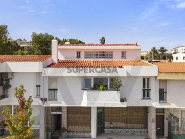 Duplex T3 em Alfragide Sul | O conforto de um apartamento, a privacidade de uma moradia