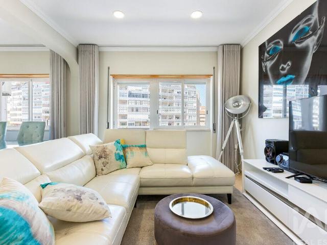 Duplex T3 em Almada, Cova da Piedade, Pragal e Cacilhas