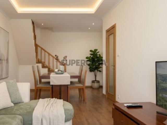 Duplex T3 em Areeiro