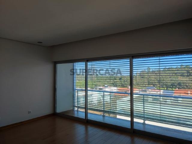 Duplex T3 em São Sebastião
