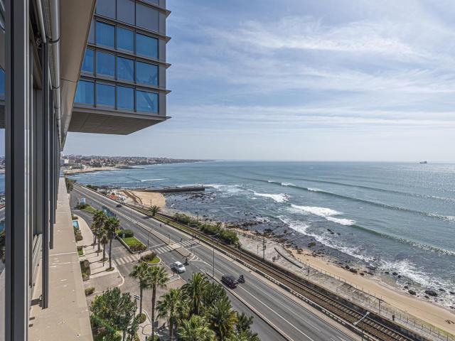 Duplex T3 em primeira linha mar, condomínio de luxo em Casca. 273m² Cascais e Estoril
