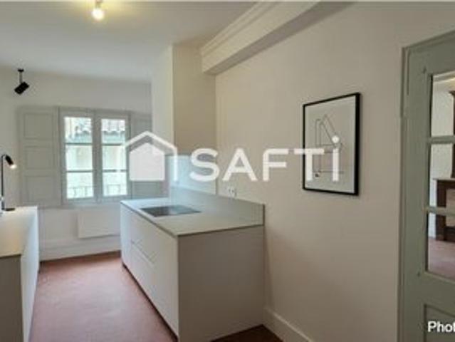 Duplex T3 rénové, calme absolu, intra muros Avignon