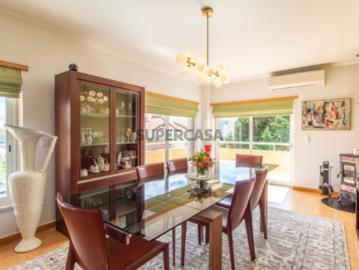 DUPLEX T4 / 225 m2 em Mafra