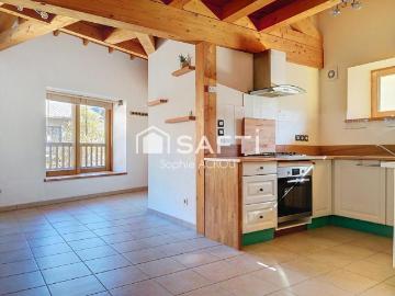 Duplex T4 au centre de Guillestre Posez vos meubles!