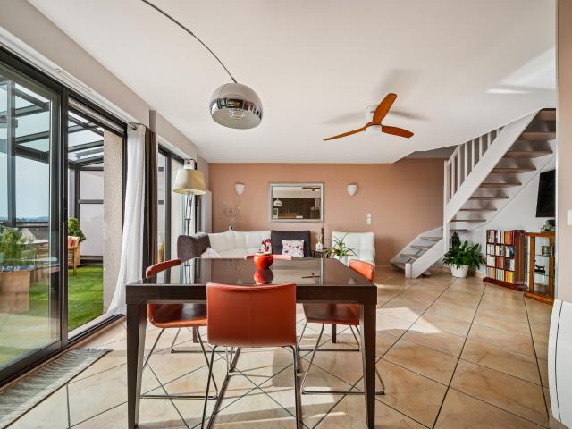 Duplex T4 avec terrasse Vue dégagée Box, parking et cave