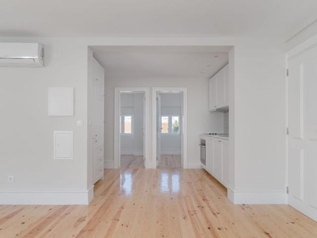 Duplex T4 Luminoso com Vista de rio na Graça, Lisboa