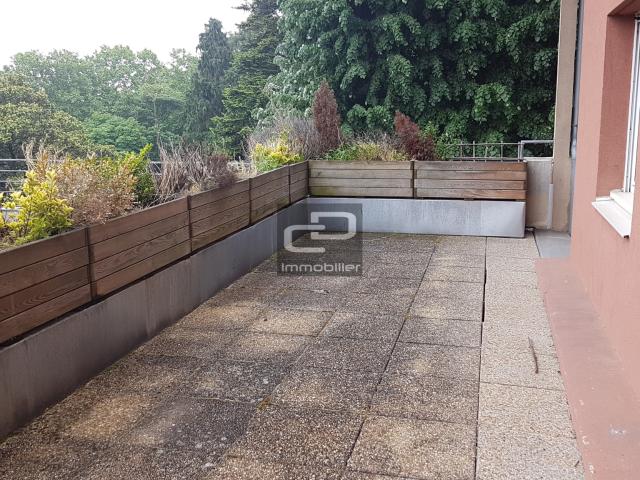 Duplex T5 avec Terrasse sur Parc