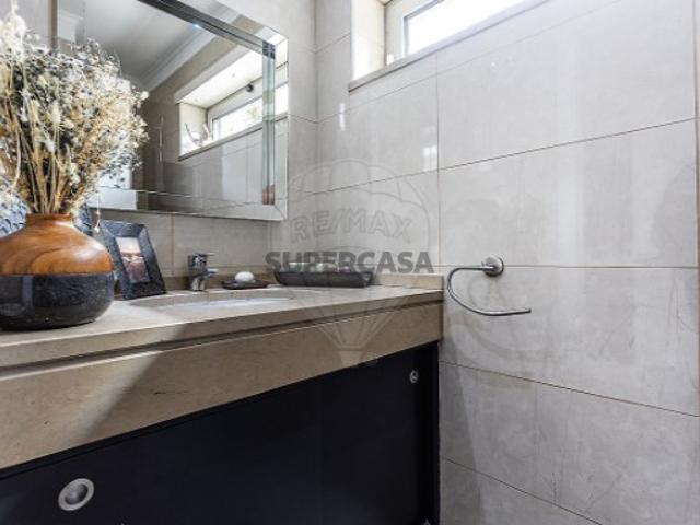 Duplex T5 em Algés, Linda a Velha e Cruz Quebrada Dafundo