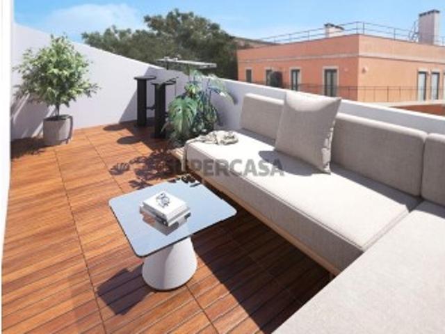 Duplex T5 em Santo António