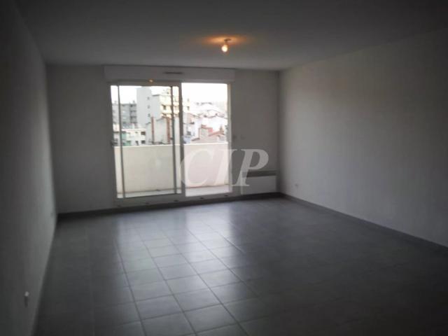 DUPLEX T 4 Dernier étage Terrasse vue gge