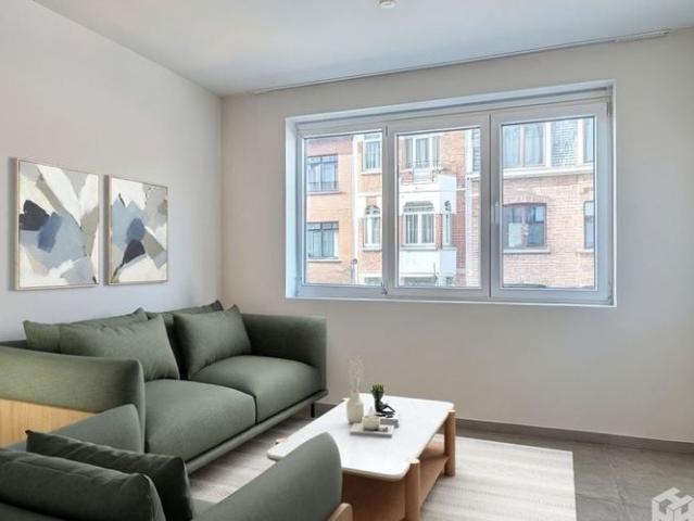 Duplex te huur in Berchem voor € 875 met 1 slaapkamer