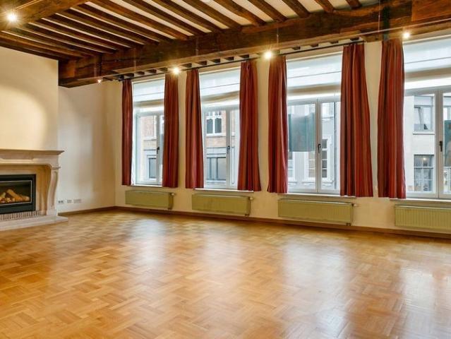 Duplex te huur in Brugge voor € 1.350 met 3 slaapkamers