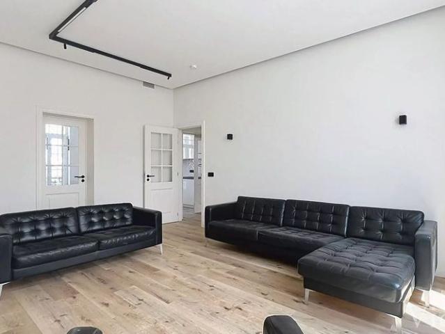 Duplex te huur in Brussel voor € 1.750 met 2 slaapkamers