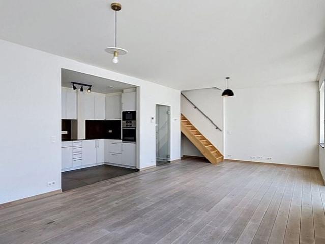 Duplex te huur in Brussel voor € 1.900 met 2 slaapkamers