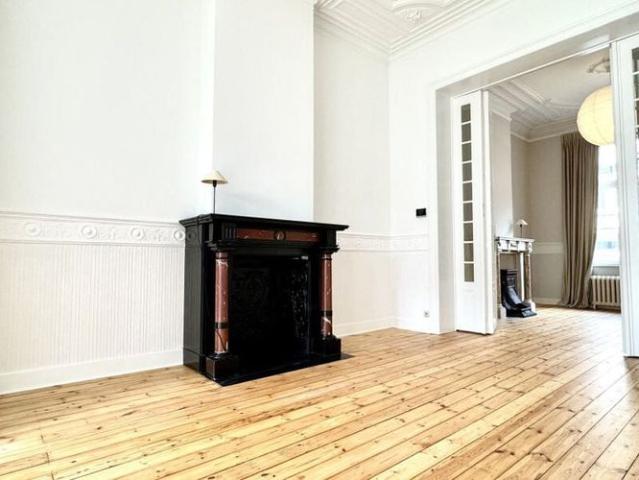 Duplex te huur in Etterbeek voor € 1.940 met 1 slaapkamer