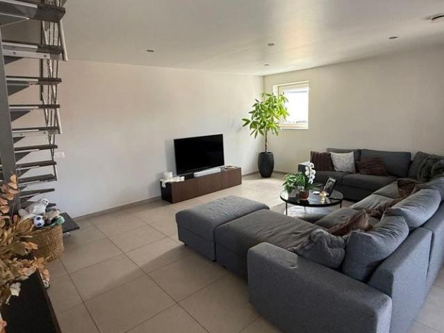 Duplex te huur in Halle voor € 1.225 met 3 slaapkamers
