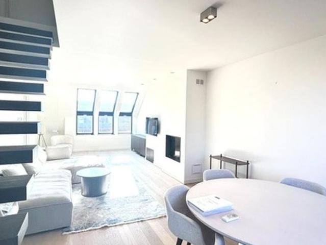 Duplex te huur in Hasselt voor € 1.750 met 2 slaapkamers