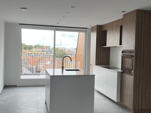 Duplex te huur in Ieper voor € 825 met 1 slaapkamer