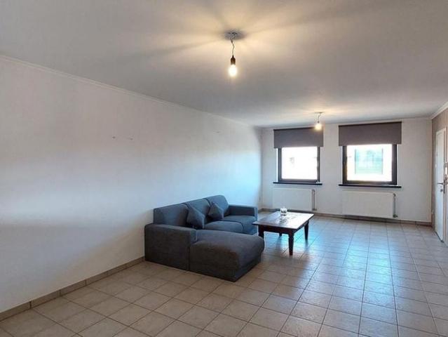 Duplex te huur in Lommel voor € 900 met 2 slaapkamers