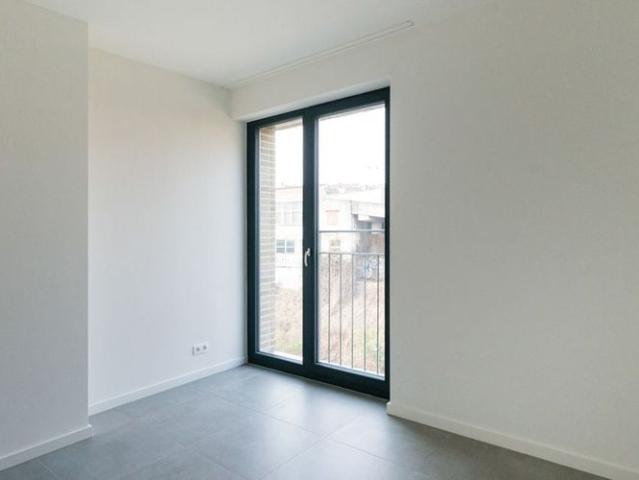 Duplex te huur in Schaarbeek voor € 2.100 met 4 slaapkamers